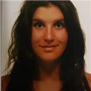 profesora joven y muy dinámica con ganas de enseñar